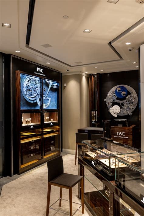 IWC Schaffhausen inaugura su primera boutique en .